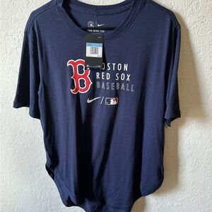 Women’s Medium Boston Red Sox NIKE Tri Blend T-Shirt Authentic Collection NWT